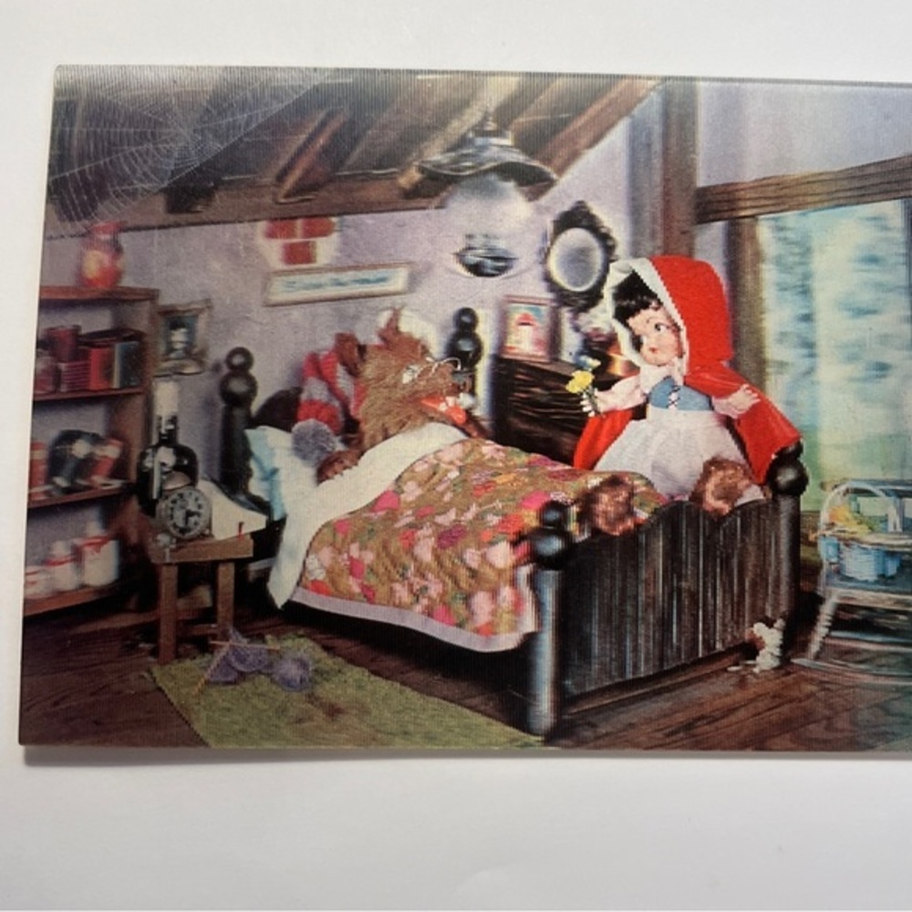 Little Red Riding Hood Vintage 3D Post Card‎